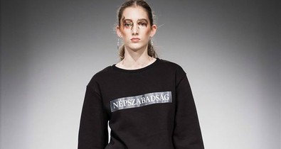 Népszabadság! Hirdeti a kifutón a The Four magyar divatmárka