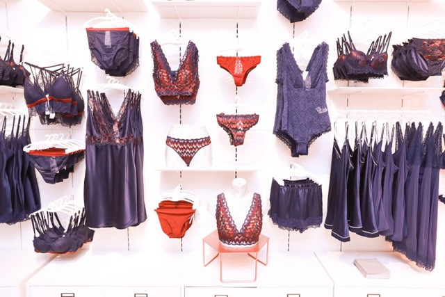 Az Intimissimi Ana Ivanovic-csal, Dakota Johnsonnal, Ella Mills-szel, Irina Shaykkal és Sarah Jessica Parkerrel ünnepel!