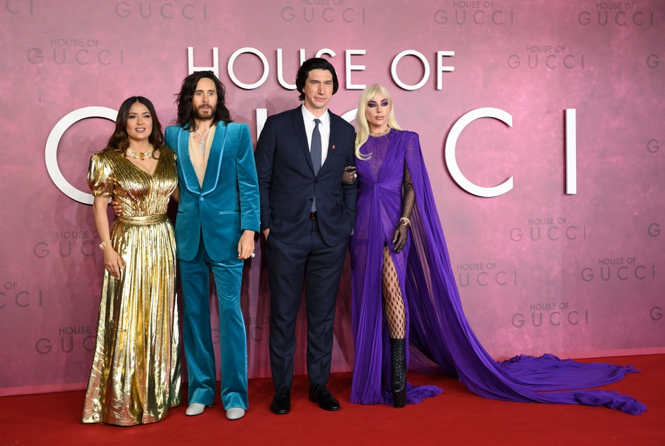 A Gucci gang: Salma Hayek, Jared Leto, Adam Driver és Lady Gaga