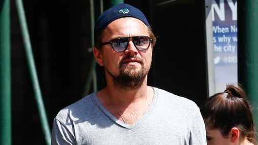 Hoppá! Leonardo DiCaprio megint a régi modellcsajával kavar!
