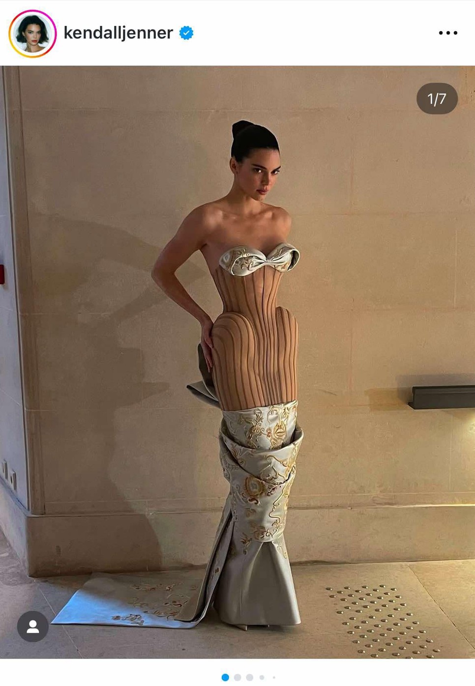 Kendell Jenner ruháját még sokáig nem fogjuk elfelejteni