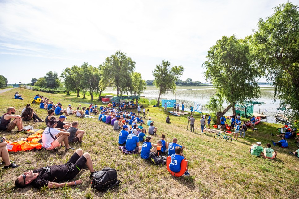 Izgalmakkal tele érkeztünk a PET-kupa megnyitójára