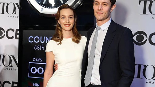 Itt jön az ifjú pár!