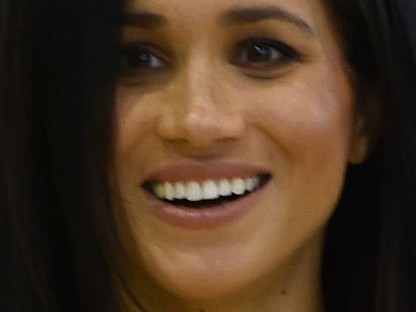 Meghan Markle új frizurája tökéletes, de ahogy Harry herceggel kosaraznak, az a legédesebb