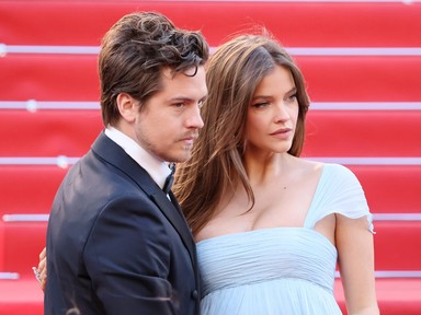 Mennyit keres Palvin Barbara és Dylan Sprouse? Mesés vagyonból él az álompár
