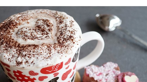 Forró csoki, házi kókusztejszínhabbal