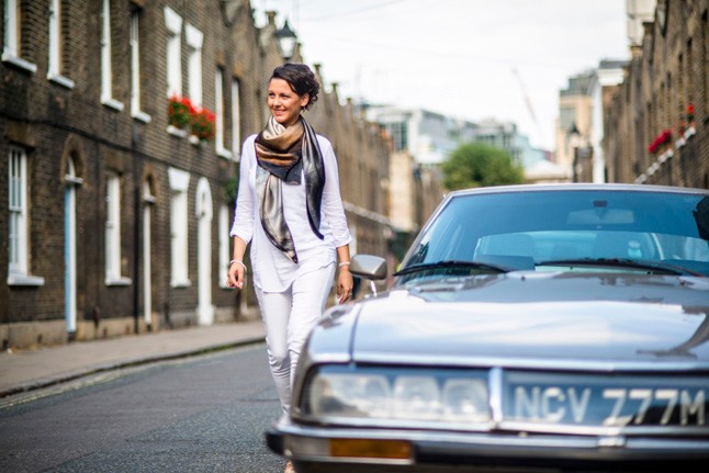 Indítsuk a hetet Lengyel Leona luxuskendőtervezővel