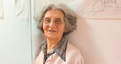 Egy kiállítás, amit neked is látnod kell: híres nők portréit varrta meg a magyar képzőművész, aki nyugdíjasként kezdett alkotni