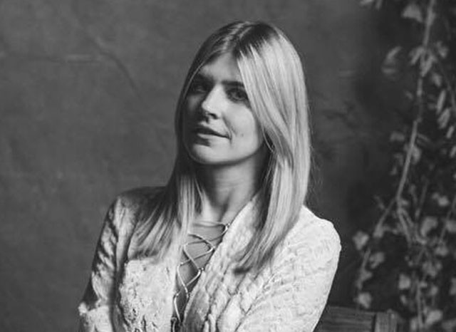 sármán nóra, fotózás, esküvői ruha, magyar divattervező, magyar esküvői ruha, garamvölgyi flóra, bresc, horvátország