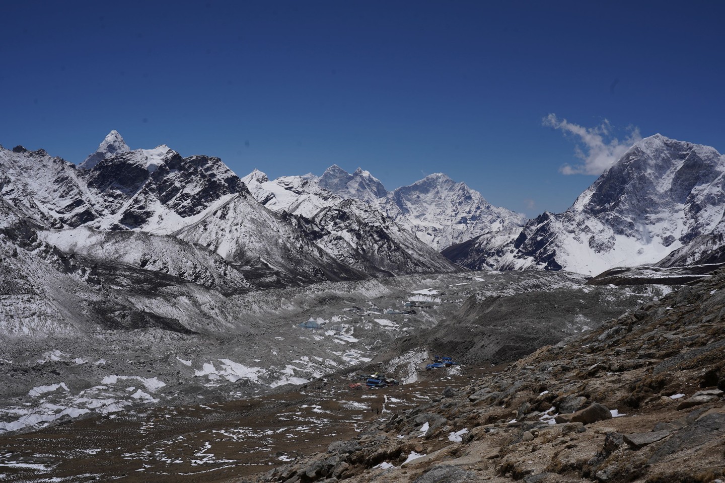 Kilátás az 5555 méter magas Kala Pathar csúcsáról