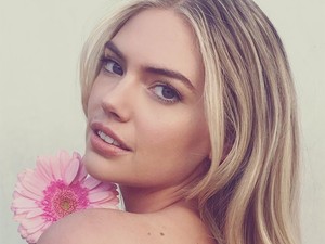 Kate Upton teniszezik, de mindenki csak a melleit nézi