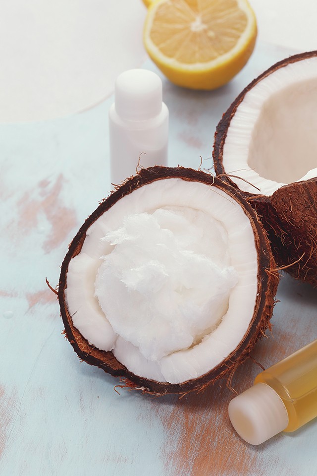 Kókuszolajat használsz a hajadra? Itt van néhány ok, hogy miért nem kéne