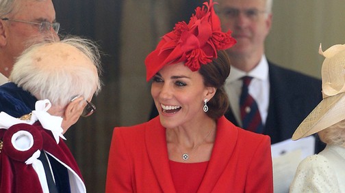 Kate Middleton szuperizmos lábakat villantott