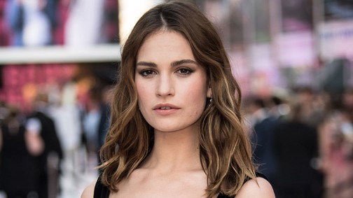 A Hamupipőke gyönyörűsége megint álomszép ruhában