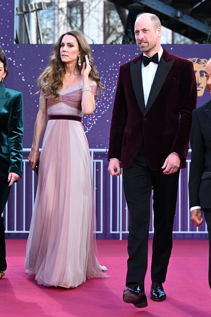 Katalin hercegné egy ámulatba ejtő kreációban érkezett a BAFTA-gálára, mi pedig nem tudunk betelni a látvánnyal