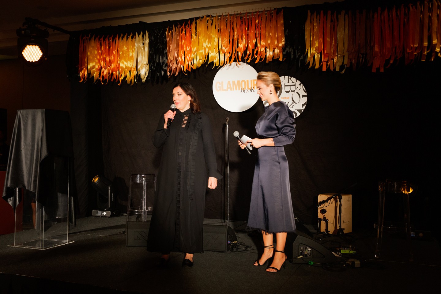 Bemutattuk az első GLAMOUR-Book-ot, éld át velünk a különleges parti hangulatát