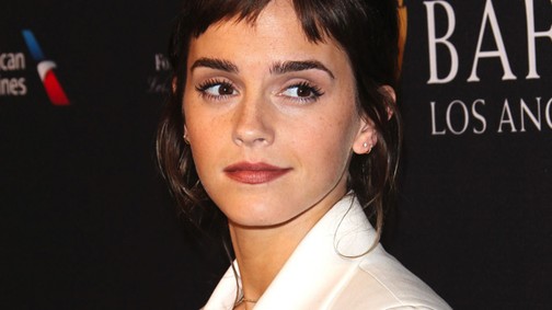 Nemcsak rövidebb Emma Watson haja, de be is festette