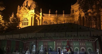 Nagyszabású divatbemutatóval nyitja meg kapuit a mai napon a Marokkói Kulturális Hét a Vajdahunyad várában