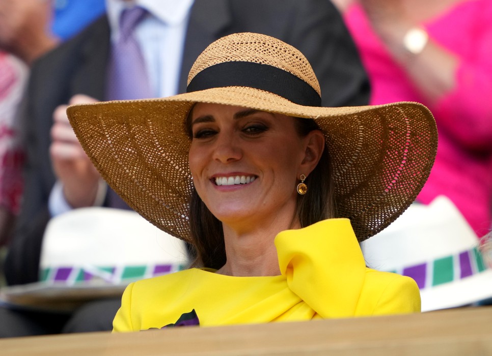 Kate Middleton, a szépséges kalapos hercegné