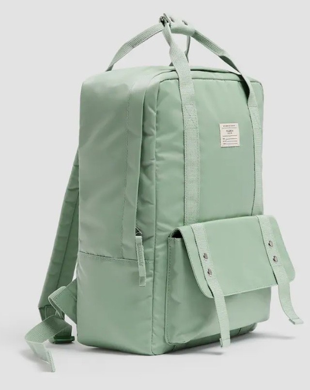 PULL AND BEAR 6995 Ft