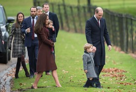 Bár a karácsonyt általában a királyi családdal töltik Sandringhamben, Vilmos és Katalin alkalmanként a Middleton-családdal is ünnepeltek már Berkshire-ben. A házasságuk előtt a herceg megígérte Katalinnak, hogy az ünnepek alatt nem kell elszakadnia a családjától, és úgy tűnik, Vilmos be is tartotta ezt az ígéretet.
