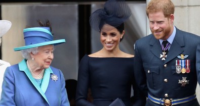 Erzsébet királynő ezzel a két brutális szóval kommentálta, hogy megszületett Harry herceg és Meghan Markle első gyermeke