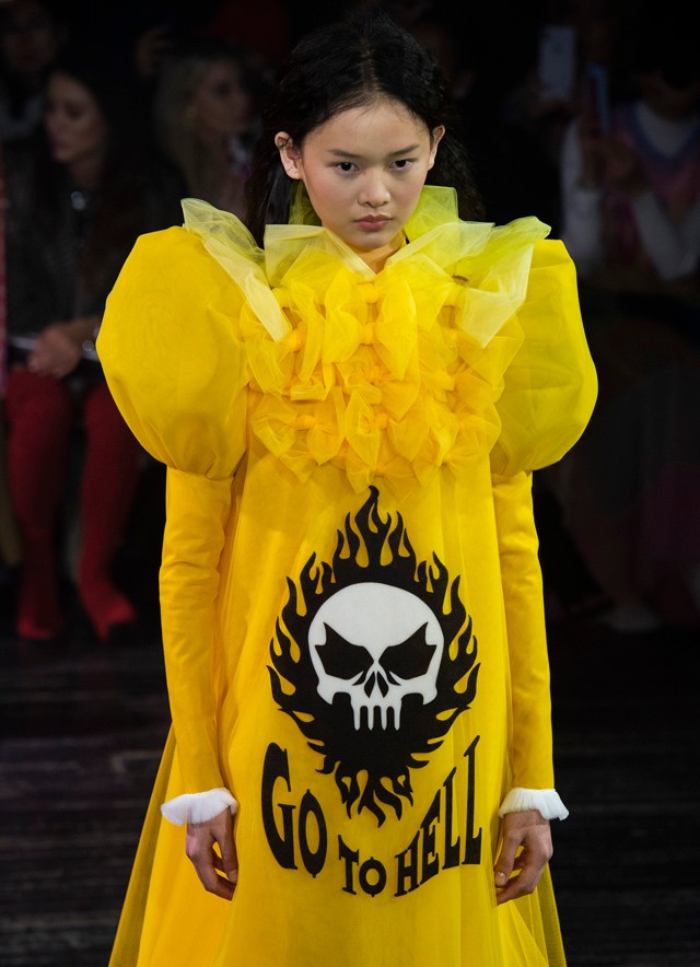 Viktor & Rolf haute couture bemutató 2019 tavasz-nyár