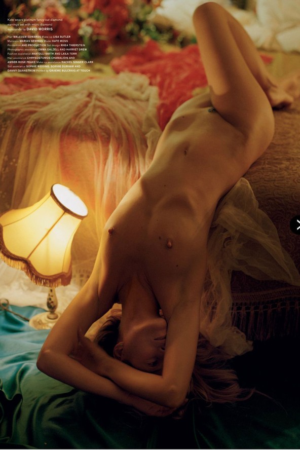 Kivirágzott Kate Moss ágyéka