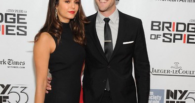 Nina Dobrev és új pasija először együtt a vörös szőnyegen!