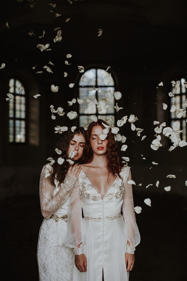 Elképesztő menyasszonyiruha-kollekcióval köszönti 2018-at Nora Sarman