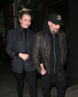 A Good Charlotte gitárosa, Benji Madden és felesége, Cameron Diaz szintén a legnagyobb titokban váltak szülőkké. A színésznő 2020 januárjában árulta el, hogy édesanya lett. A kis Raddixet, ahogyan a négy évvel később született Cardinalt is béranya hordta ki. 