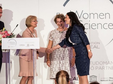 Arannyal és kutyákkal kutatnak az egészségesebb életért a L´Oréal és az UNESCO idei díjazottjai