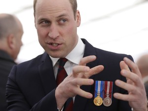 Úristen! Megunhatatlan Vilmos herceg magányos diszkótánca