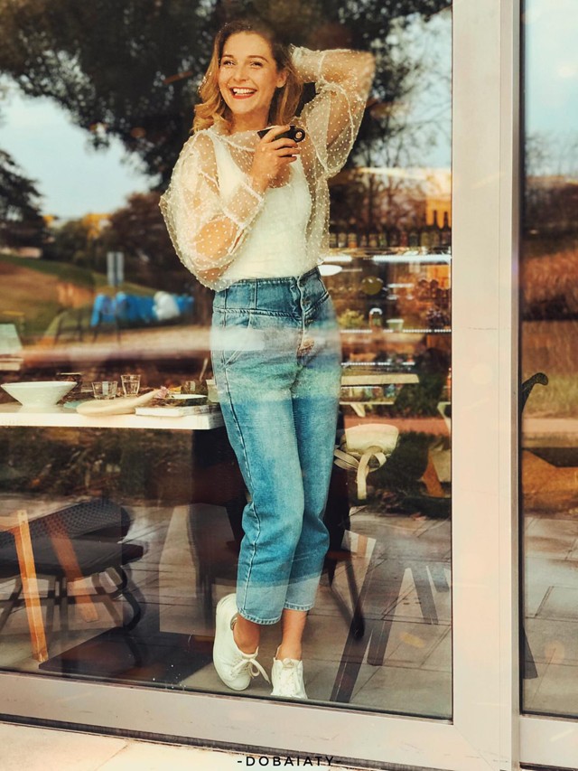 Görgényi Fruzsi ma egy igazán romantikus felsőt választott