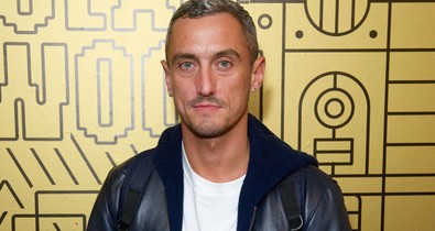 Gyász! Tragikusan fiatalon elhunyt a Louis Vuitton és a Topshop korábbi divattervezője