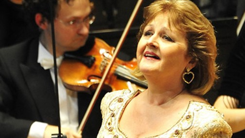 Sztárdíva a legtitokzatosabb angol királyné szerepében