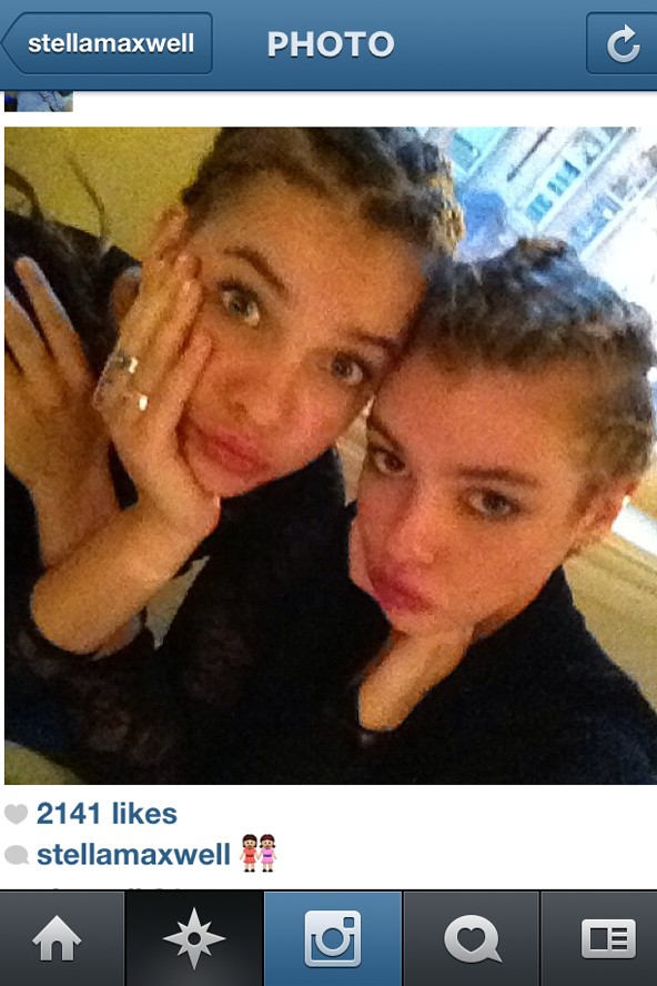 Barbi és Stella most szuper fonatokat készítettek egymásnak a Balaton Soundra. Látszólag imádnak rájátszani a köztük lévő hasonlóságra!