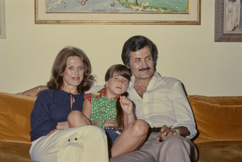 Jennifer Aniston a szüleivel, 1975-ben.