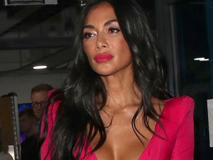 Hű: Nicole Scherzinger hastáncos ruhában mutatta meg minden izomcsoportját