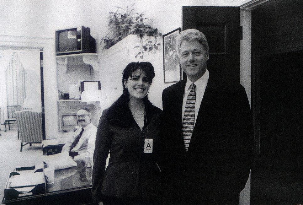 Mind emlékszünk Monica Lewinsky és Bill Clinton amerikai elnök esetére, ahol a nő húzta a rövidebbet