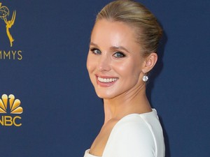Kristen Bell ruhája teljesen minimalista és ez benne a gyönyörű