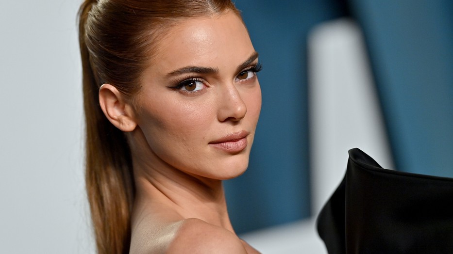 Kendall Jenner áttetsző ruhában, melltartó nélkül? Elmondjuk, hogy ez miért oké