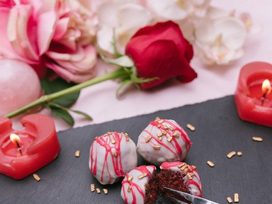 Tárt karokkal vár a Vas Manci Valentin-napkor is