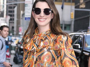 Ó, te jó ég! Anne Hathaway szettje a legnagyobb stílusinspiráció ezen a héten!