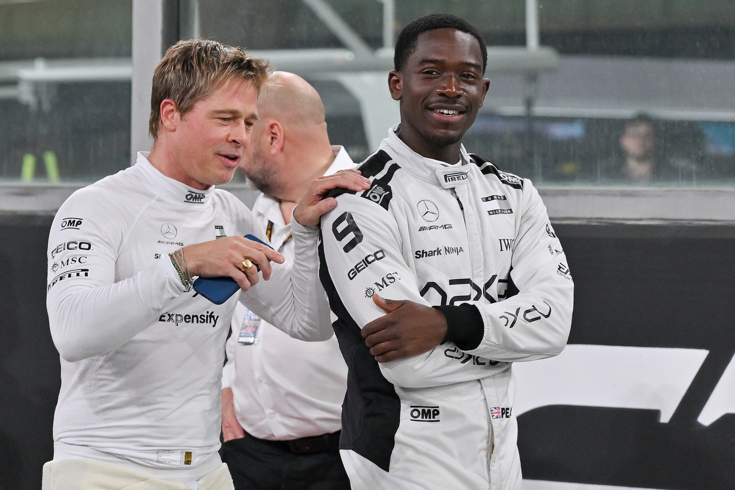 Brad Pitt az F1 című film forgatásán