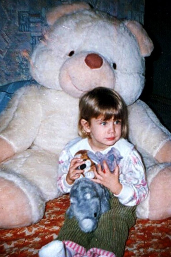 Ez a hatalmas plüssmedve biztosan Pillmann Lívia egyik kedvence volt kiskorában.