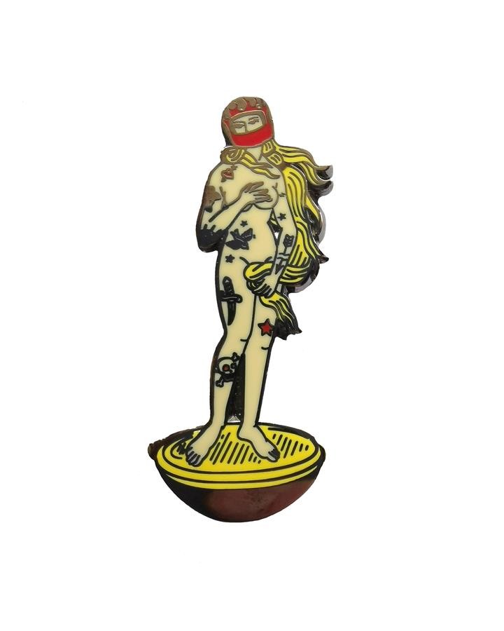 Kitűző blackarrowlabel.com