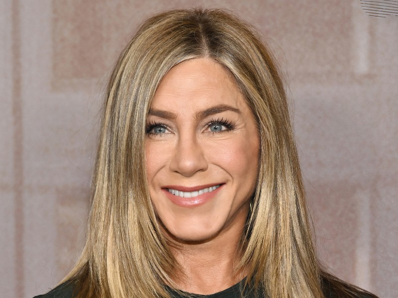 Jennifer Aniston és Jim Curtis szerelmesebbek, mint valaha, a színésznő friss fotóiból csak úgy árad a boldogság