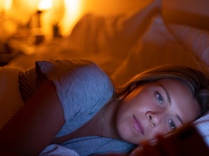 Ezt a 6 dolgot soha ne csináld, ha felébredsz az éjszaka közepén: biztosan nem fogsz tudni visszaaludni tőlük!