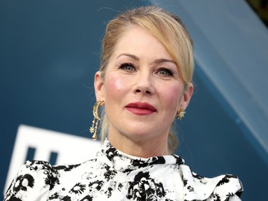 Romlott Christina Applegate állapota, kórházba szállították a színésznőt